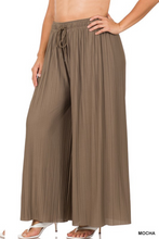 Load image into Gallery viewer, Curvy Pleated Fun and Flowy Pants
