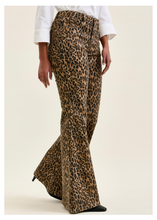 Load image into Gallery viewer, Judy Blue Jaqueline Leopard Flare Jeans
