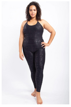 Load image into Gallery viewer, Metallic Foil Curvy Leggings with Pocket
