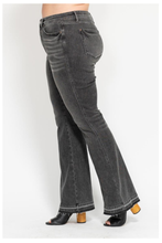 Load image into Gallery viewer, Judy Blue Tummy Control Flares
