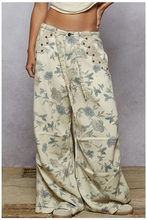 Load image into Gallery viewer, Floral Twill Pant
