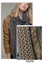 Load image into Gallery viewer, Cuddly Oblong Winter Scarf
