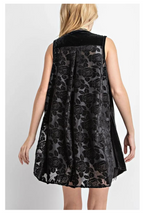 Load image into Gallery viewer, Velvet &amp; Floral Lace Vest
